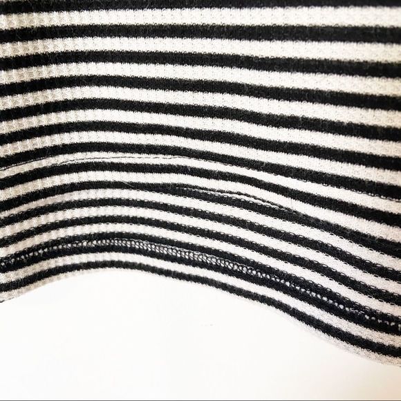 Jones New York Black and White Sleeveless Top - Picture 5 of 10